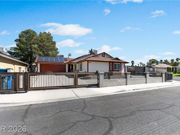 5876 Tippin Drive, Las Vegas, NV 89130