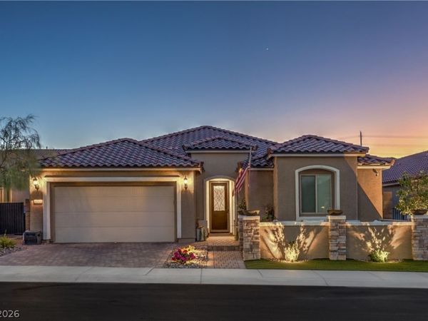 8265 Skye Peak Street, Las Vegas, NV 89166