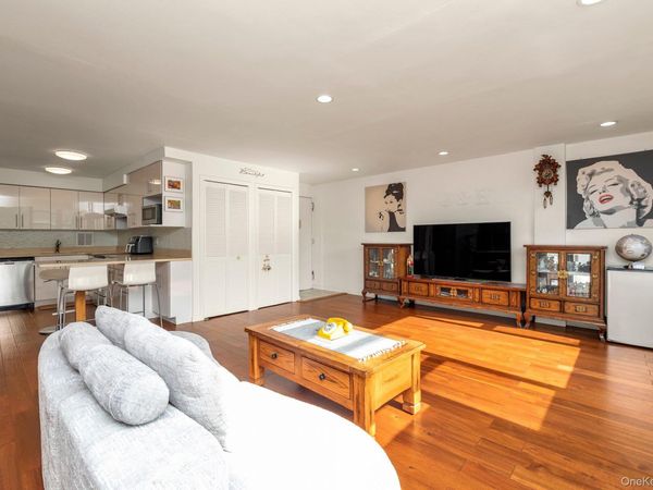 10-10 166 Street, Unit 6D, Beechhurst, NY 11357