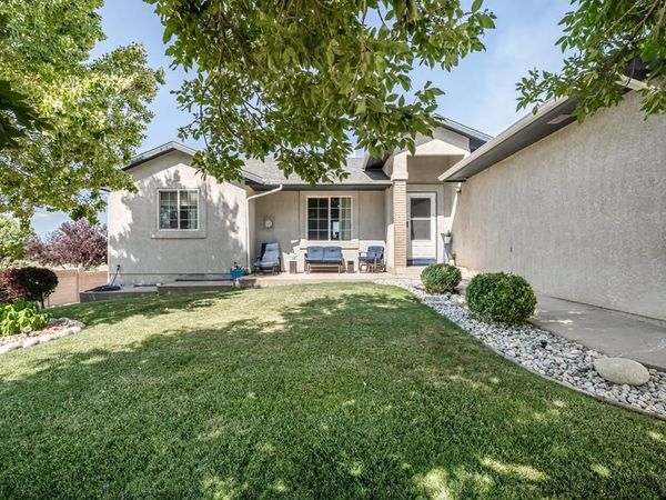 565 S Hook Dr, Pueblo West, CO 81007