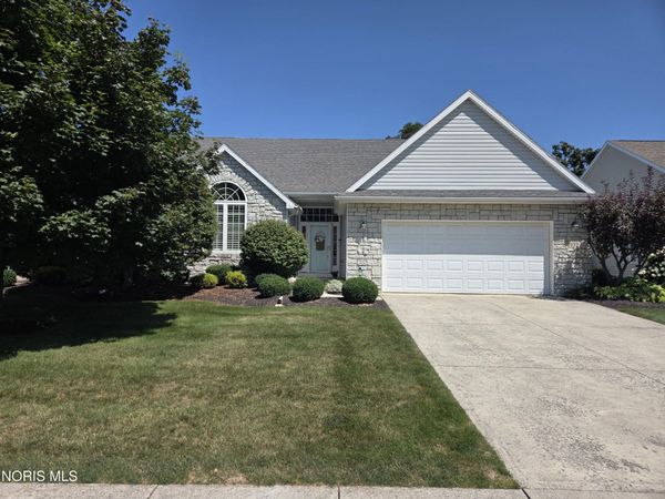 2172 Bluestone Drive, Findlay, OH 45840