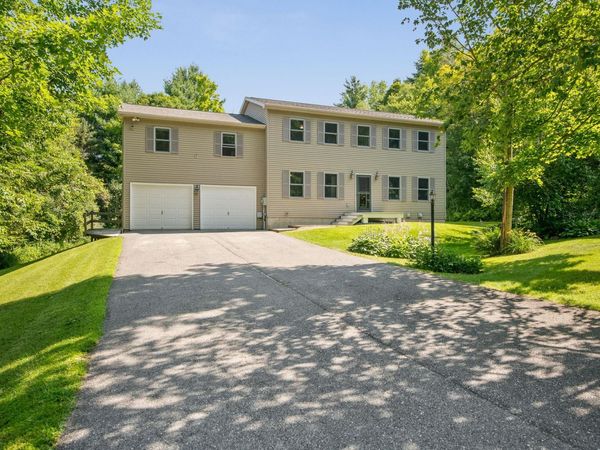 28 Old Farm Road, Jericho, VT 05465