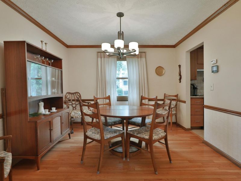 5200 Buckeye Grove, Columbus, OH 43214 Photo 9