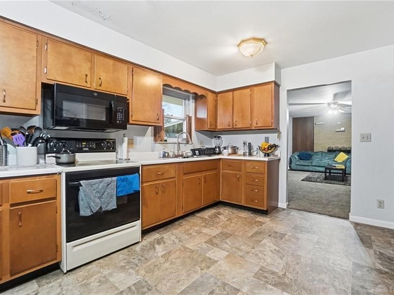 8738 Martz Paulin Road, Franklin, OH 45005 Photo 12