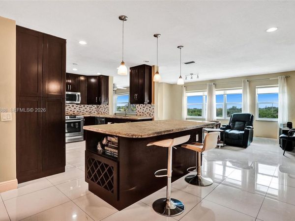 215 SE 3rd Ave, Unit 501C, Hallandale Beach, FL 33009