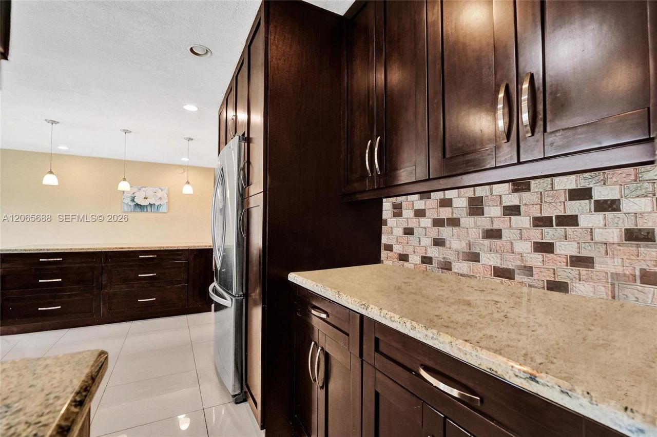 215 SE 3rd Ave, Unit 501C, Hallandale Beach, FL 33009 Photo