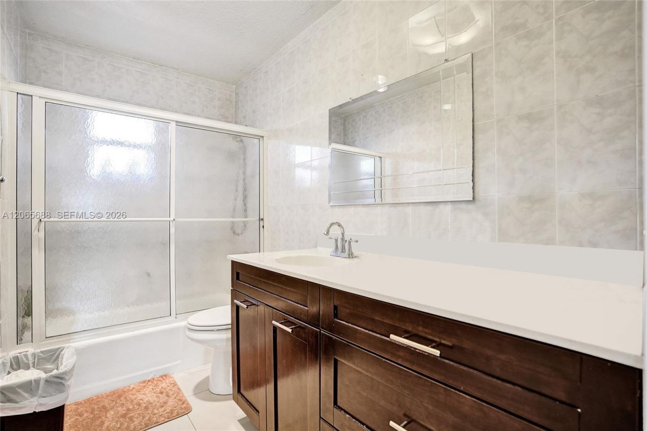 215 SE 3rd Ave, Unit 501C, Hallandale Beach, FL 33009 Photo