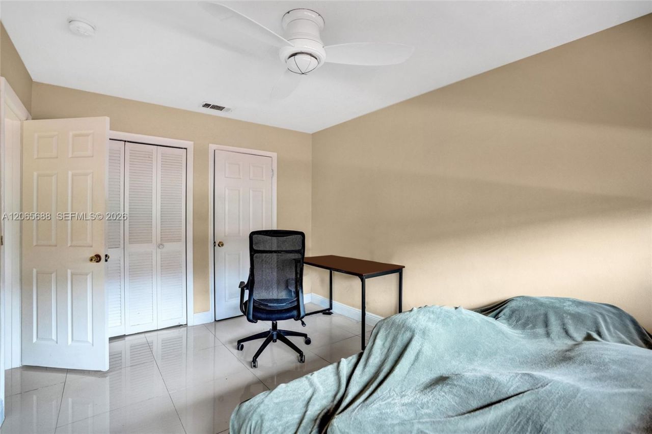 215 SE 3rd Ave, Unit 501C, Hallandale Beach, FL 33009 Photo