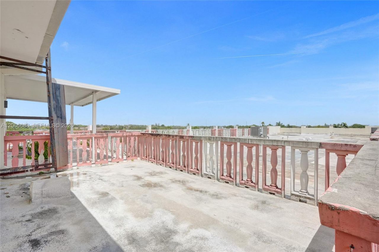 215 SE 3rd Ave, Unit 501C, Hallandale Beach, FL 33009 Photo