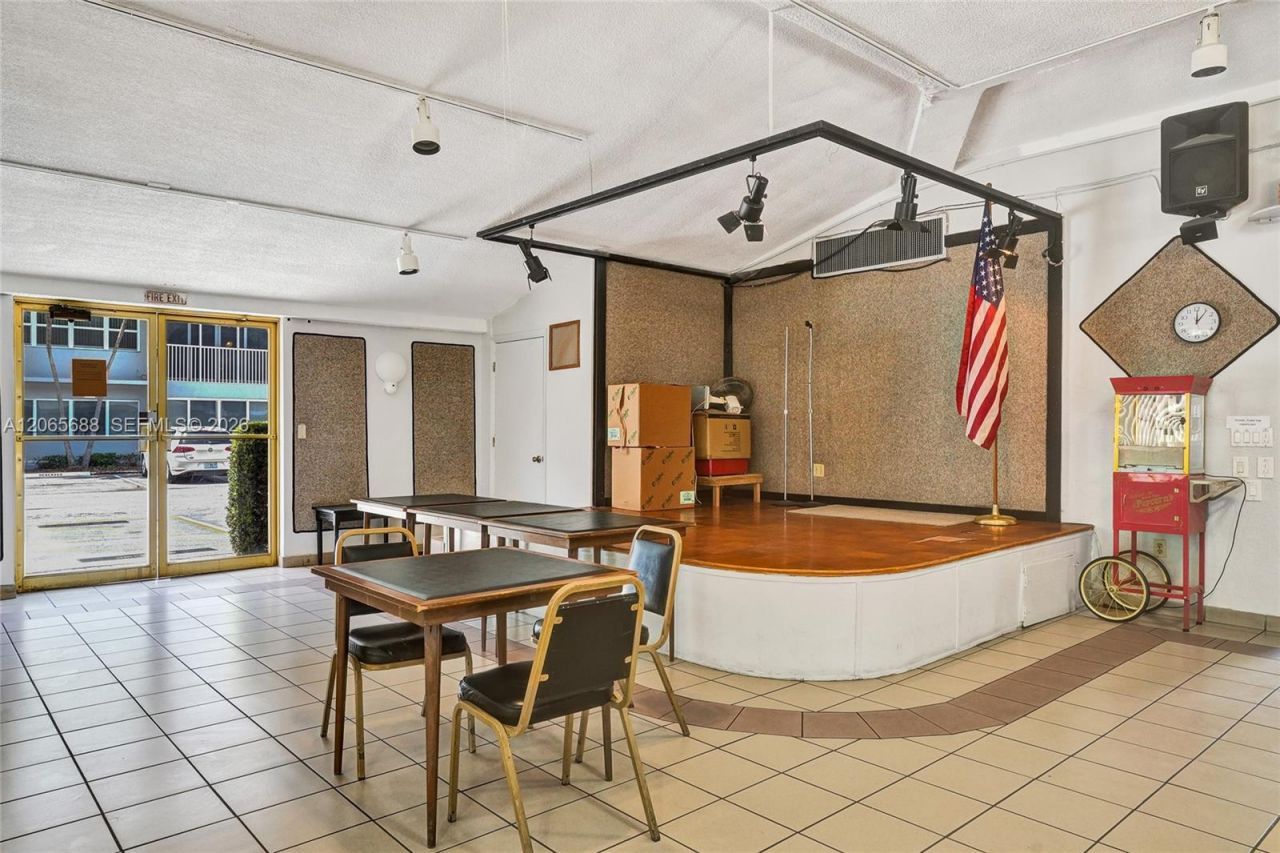 215 SE 3rd Ave, Unit 501C, Hallandale Beach, FL 33009 Photo