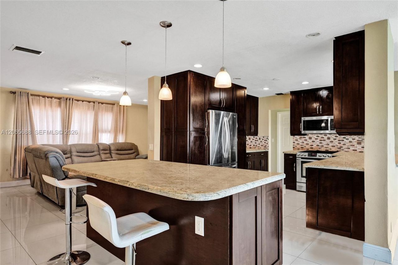 215 SE 3rd Ave, Unit 501C, Hallandale Beach, FL 33009 Photo