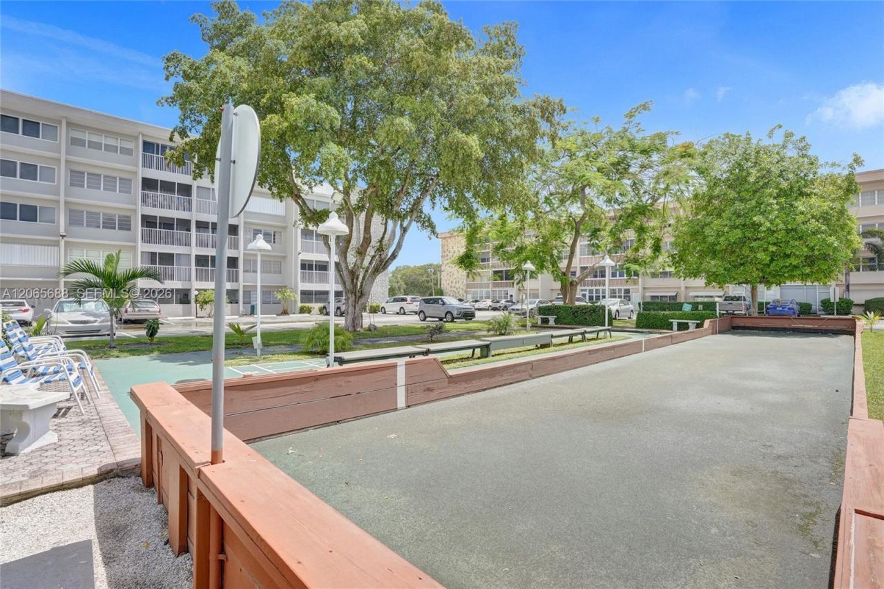 215 SE 3rd Ave, Unit 501C, Hallandale Beach, FL 33009 Photo