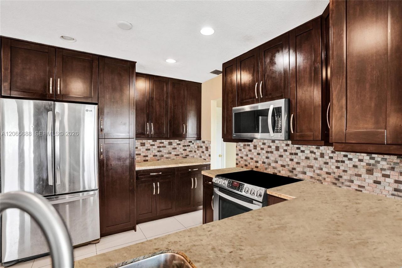 215 SE 3rd Ave, Unit 501C, Hallandale Beach, FL 33009 Photo