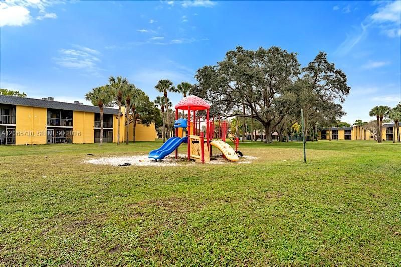 1606 W Meadows Cir W, Unit 1606, Boynton Beach, FL 33436 Photo