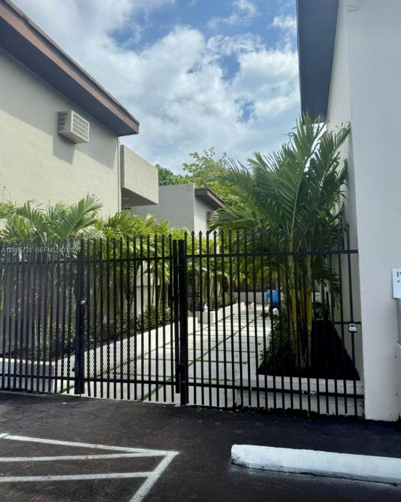 7521 NE 2nd Ct , Unit 3, Miami, FL 33138 Photo