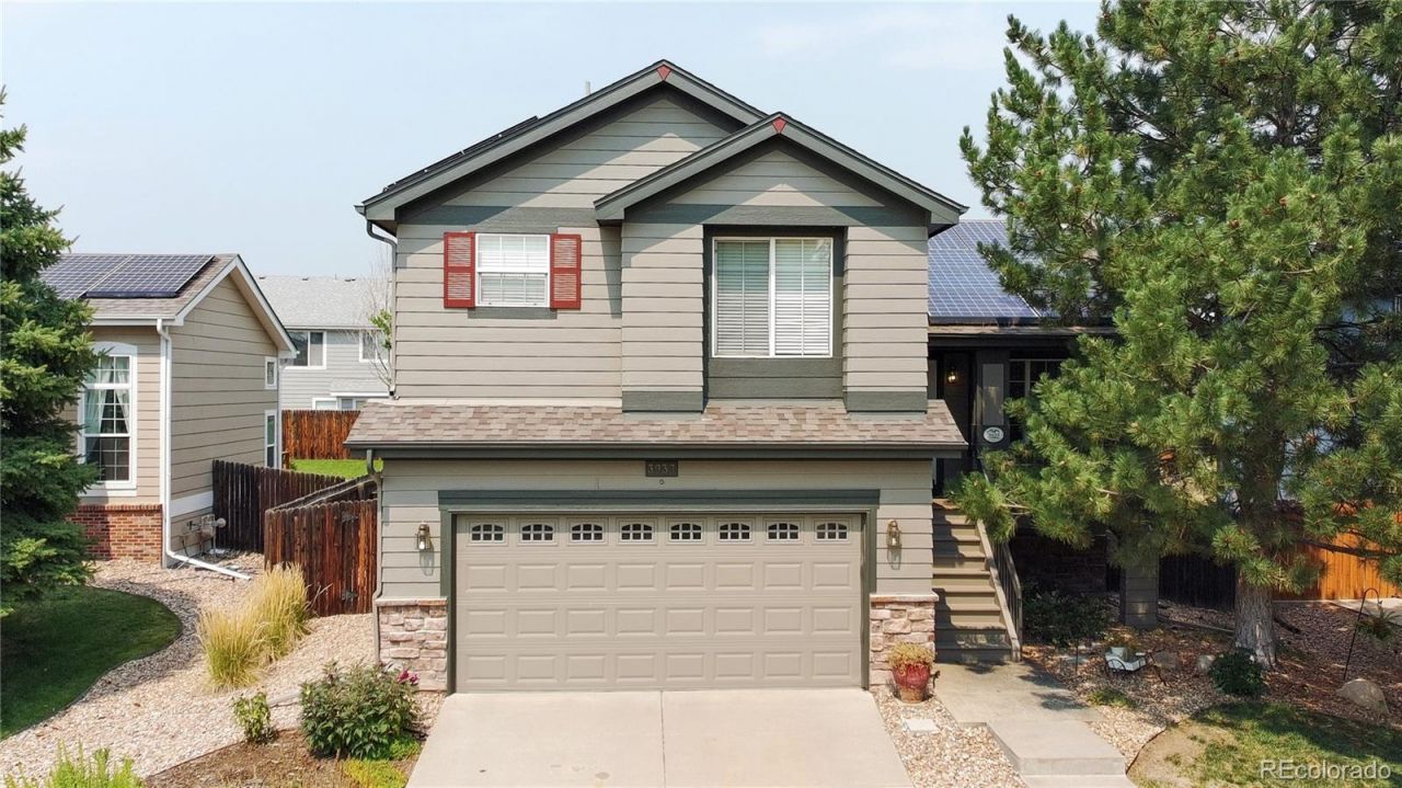 3933 S Quemoy Way, Aurora, CO 80018 Main Photo