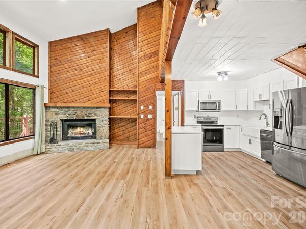 48 Gold Finch Lane, Maggie Valley, NC 28751