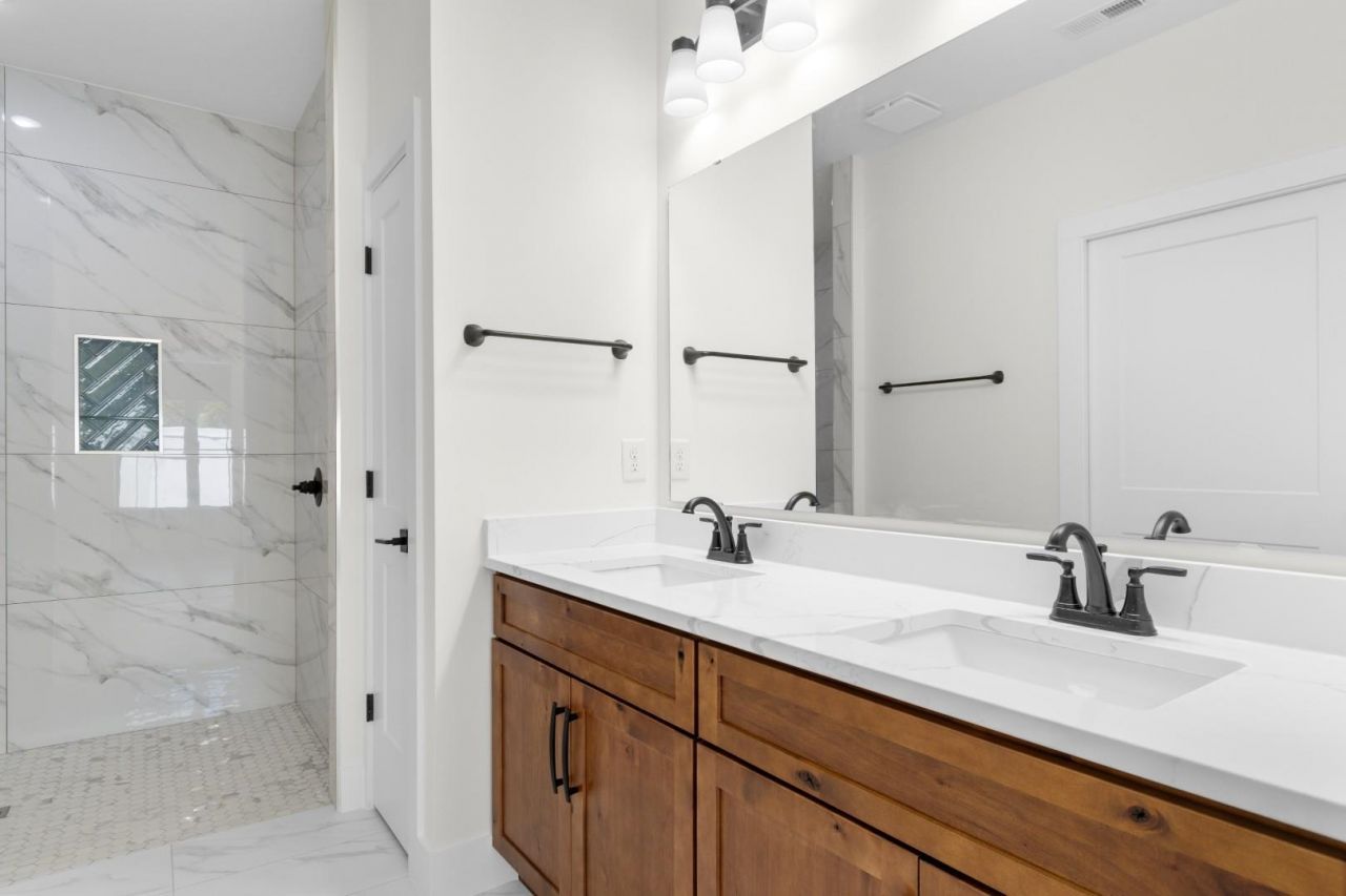 885 Cardinal Pl. Photo 20