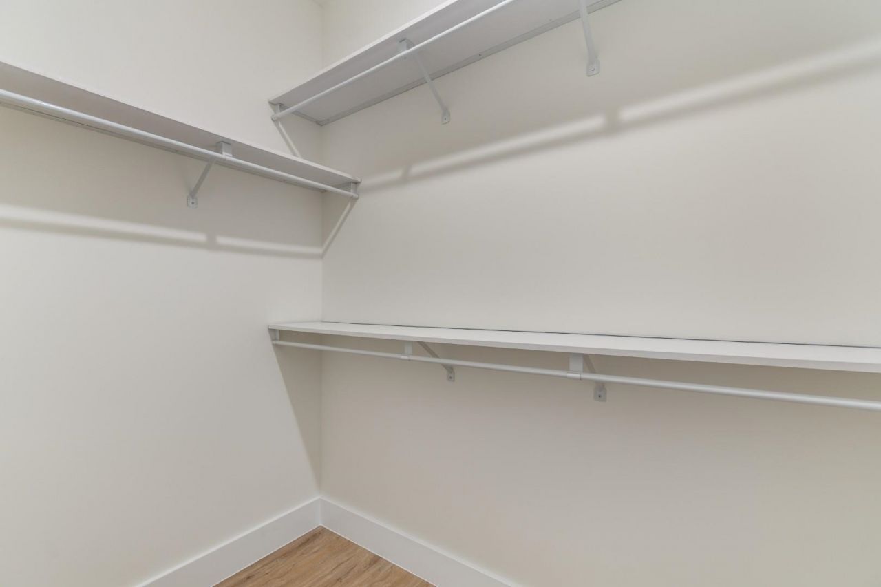 885 Cardinal Pl. Photo 22