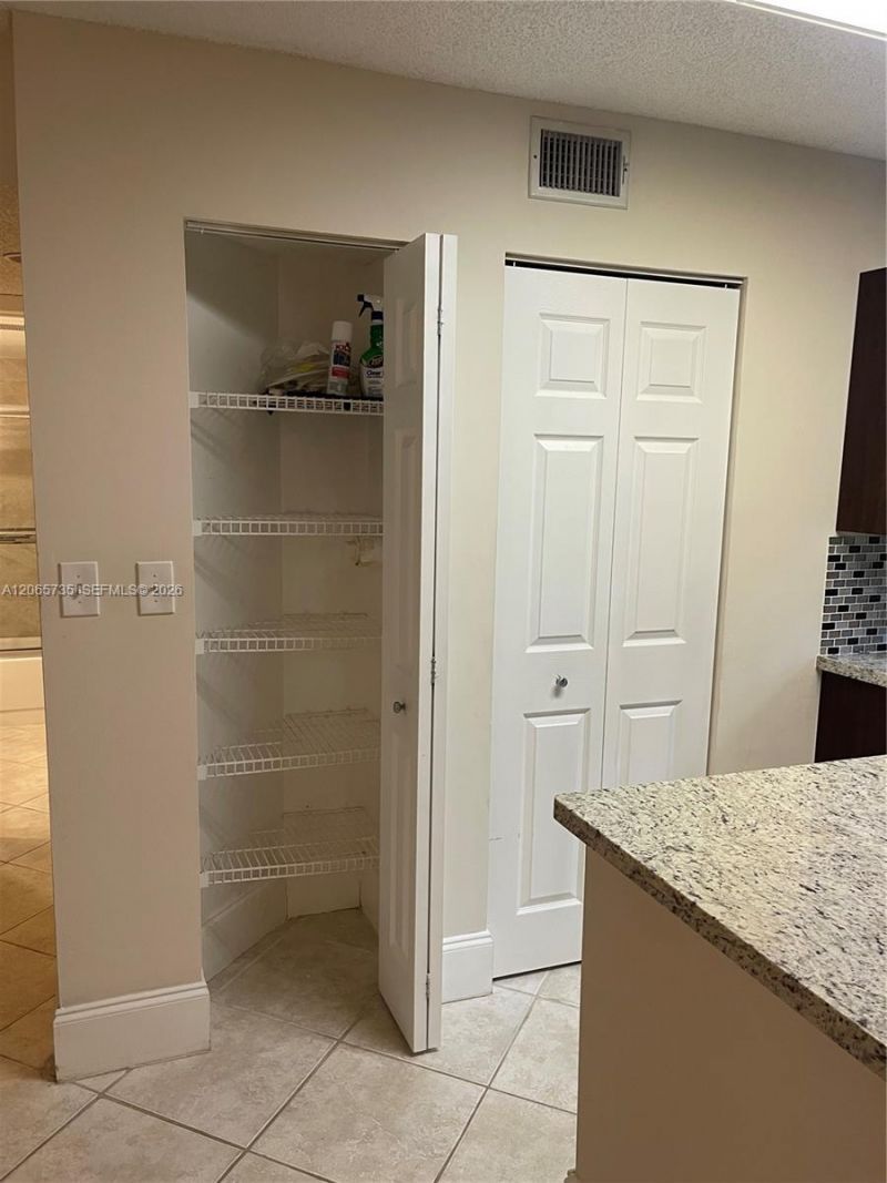 10101 W Sunrise Blvd , Unit 106, Plantation, FL 33322 Photo