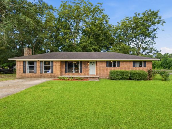 101 Forrest Dr., Petal, MS 39465
