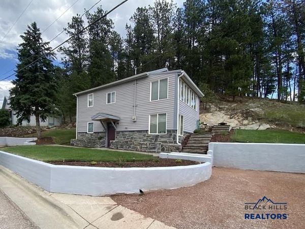 352 PINE MT AVE, Hill City, SD 57745