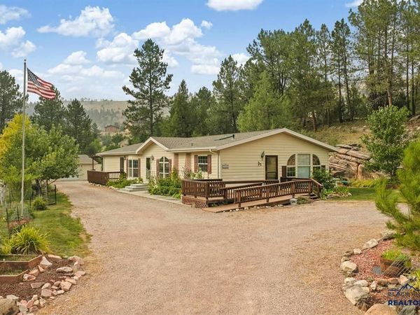 27532 TODD DR, Hot Springs, SD 57747
