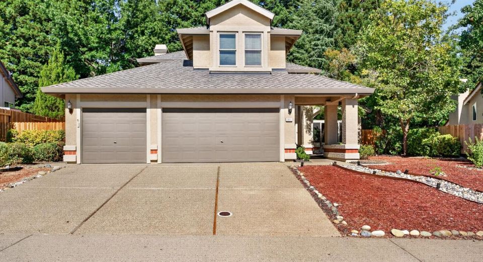 261 Baurer Cir, Folsom, CA 95630 Photo