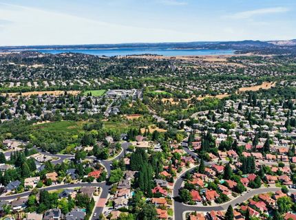 261 Baurer Cir, Folsom, CA 95630 Photo