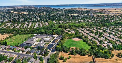 261 Baurer Cir, Folsom, CA 95630 Photo
