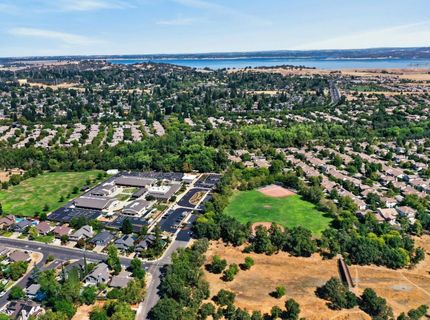 261 Baurer Cir, Folsom, CA 95630 Photo