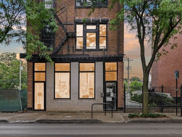 3421 W Armitage Avenue , Chicago, IL 60647
