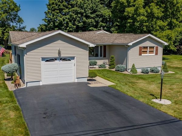 8 Grago Boulevard , Canastota, NY 13032