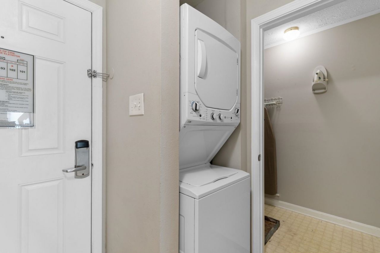 1011 S Ocean Blvd. Photo 26