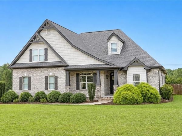 104 Tyler Court, Advance, NC 27006