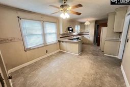 7509 Burdell Drive photo 4