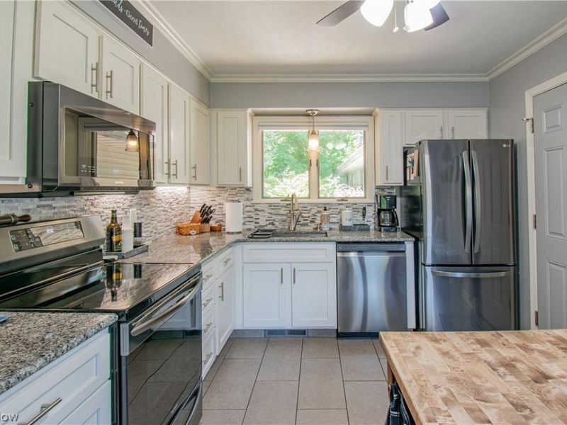 2440 Port Charles Drive, Stow, OH 44224 Photo 12
