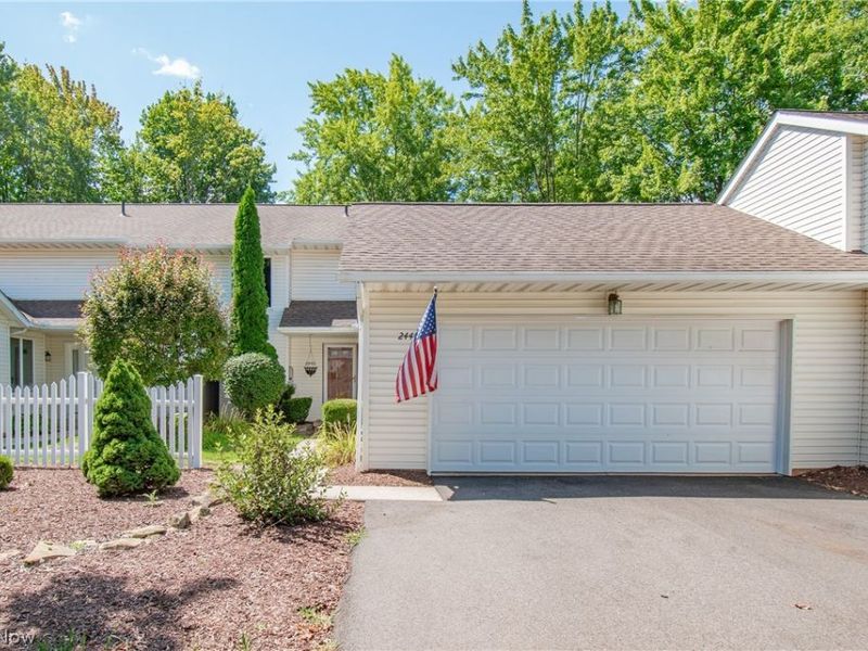 2440 Port Charles Drive, Stow, OH 44224 Photo 3