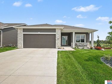 10415 S 209 Street, Gretna, NE 68028