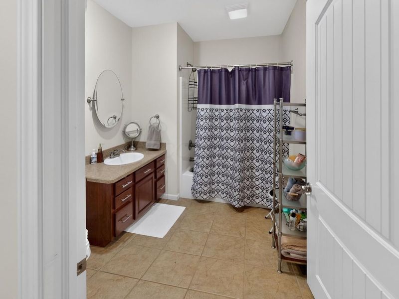 510 Hickory Lane , Unit A, Howard, OH 43028 Photo 23