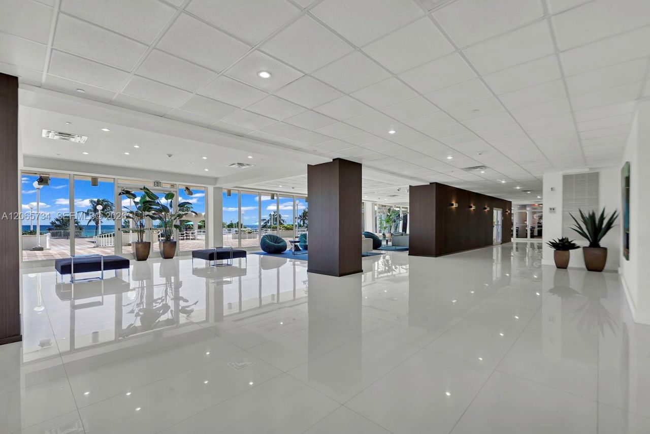 5701 Collins Ave , Unit 319, Miami Beach, FL 33140 Photo