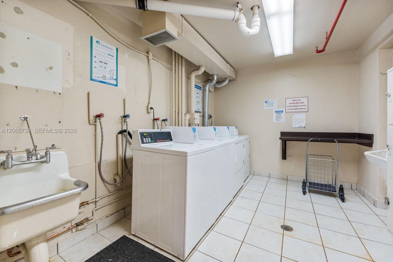 5701 Collins Ave , Unit 319, Miami Beach, FL 33140 Photo