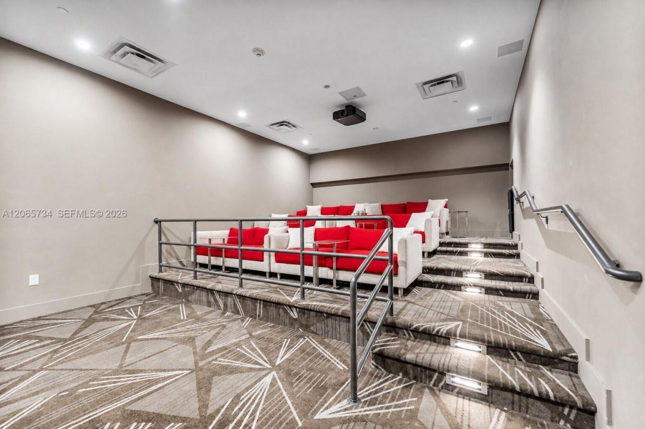 5701 Collins Ave , Unit 319, Miami Beach, FL 33140 Photo