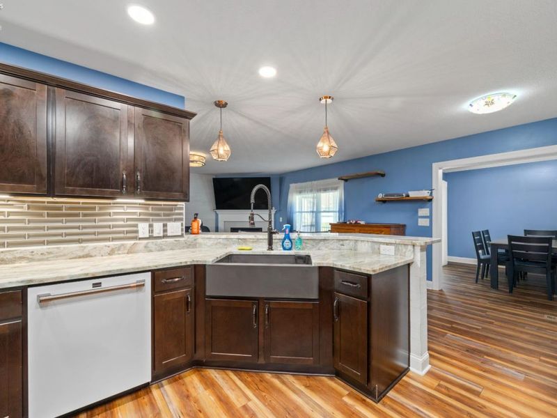 616 Chardonnay, Vermilion, OH 44089 Photo 17