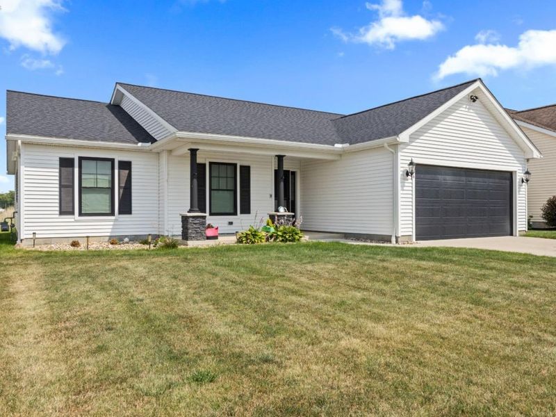 616 Chardonnay, Vermilion, OH 44089 Photo 2