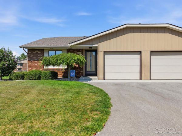 711 Waterview Court, Grandville, MI 49418