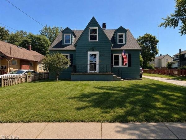 3735 Elbertus Avenue , Youngstown, OH 44507