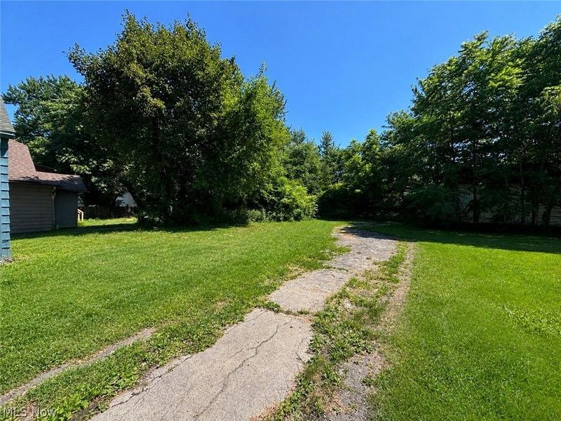 3735 Elbertus Avenue, Youngstown, OH 44507 Photo 13