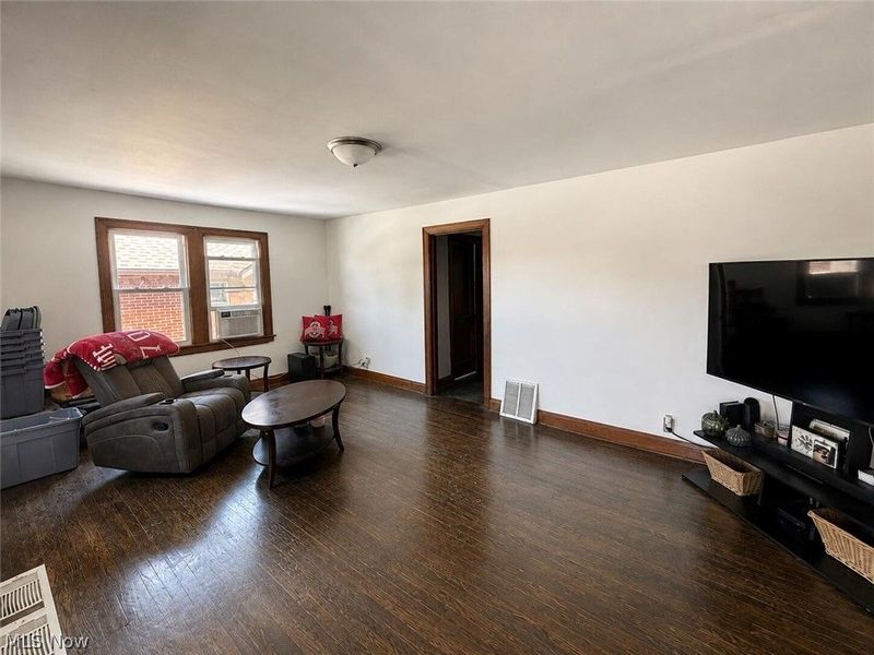 3735 Elbertus Avenue, Youngstown, OH 44507 Photo 2