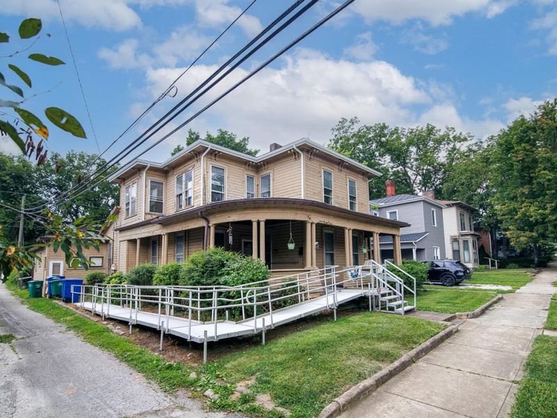 143 W Central Avenue, Delaware, OH 43015 Photo 3